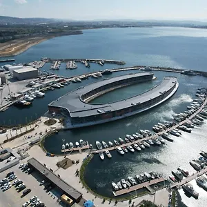 4* מלון Crowne Plaza - Tuzla Viaport Marina By Ihg