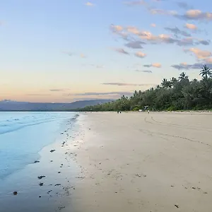 **** Apartahotel By The Sea Australia