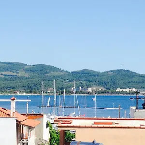 rezervați aici